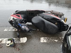 Supporting image for story: Teenager arrested as police chase ends in moped crash