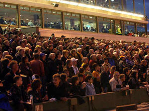 Supporting image for story: Wolves romp to play-off victory