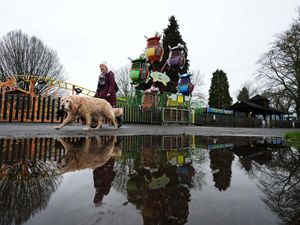 Supporting image for story: Yellow weather warning extended as rain and wind set to hit more of England