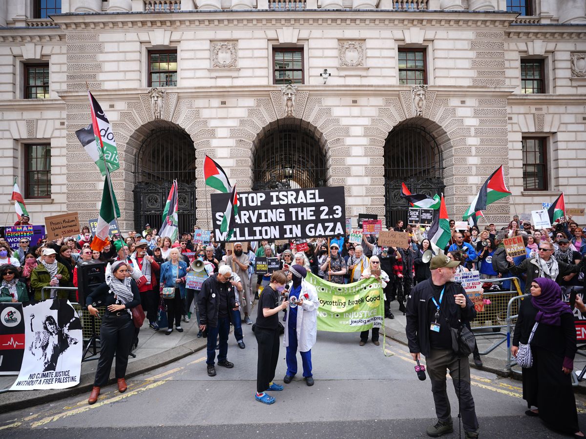 Foreign Office staff told to consider resigning if they disagree on Gaza