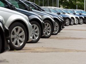 Supporting image for story: How to get the best deal when buying a car from a dealer