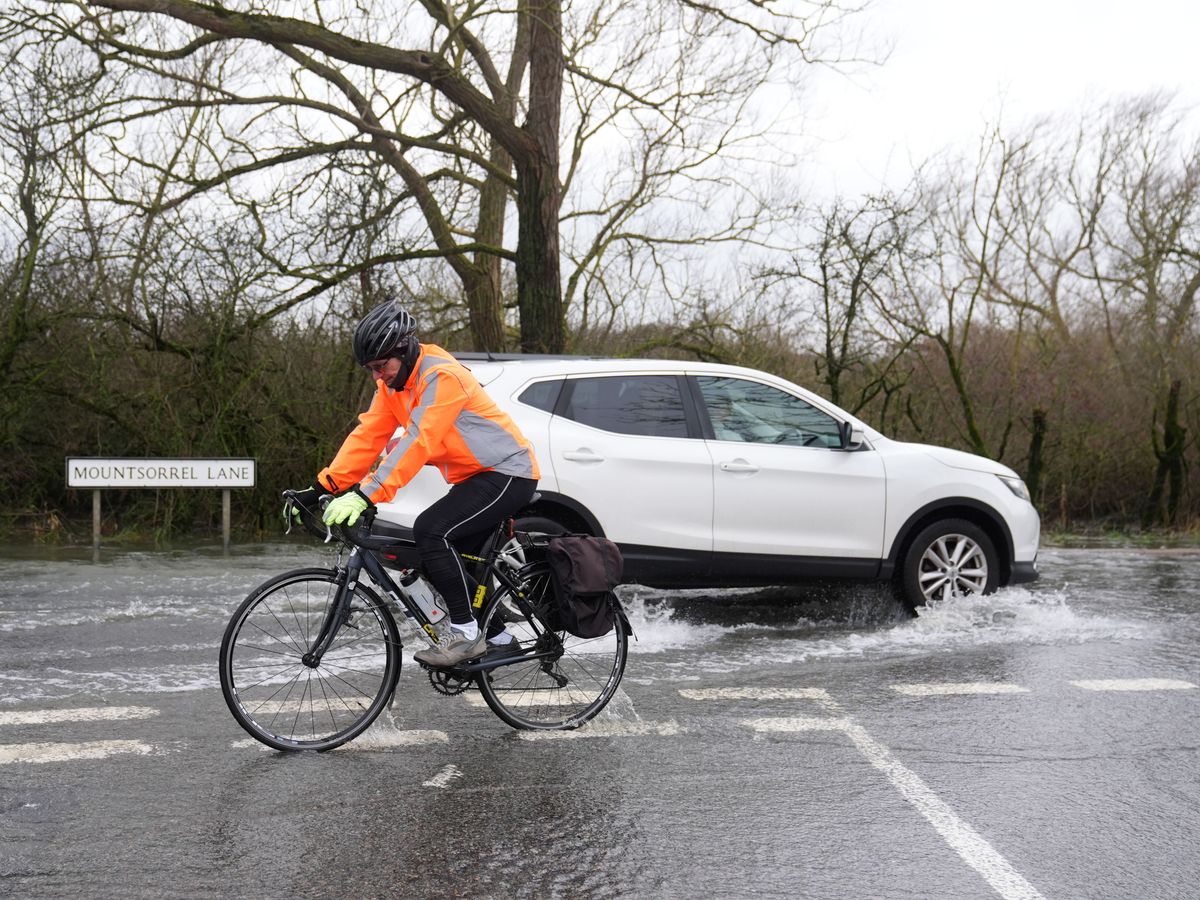 Weather warnings issued as heavy rain brings threat of flooding Weather warnings issued as heavy rain brings threat of flooding