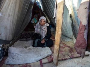 Supporting image for story: Israel announces ‘tactical pause’ in attempt to increase flow of aid into Gaza