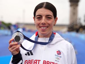 Supporting image for story: Anna Henderson’s dream comes true as she wins silver in women’s time trial