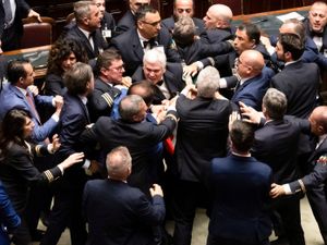 Supporting image for story: Fight erupts in Italian Parliament amid tension over expanding regional autonomy