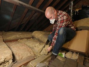 Supporting image for story: Britons back insulation as most important route to curb Russian gas use – poll