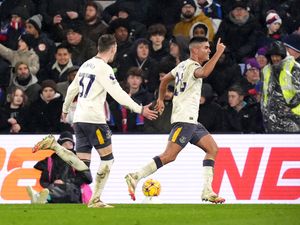 Supporting image for story: Charly Alcaraz snatches late winner for Everton against Crystal Palace