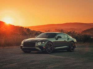 Supporting image for story: First drive: The Bentley Continental GT V8 Coupe is more nimble, but still a sumptuous cruiser