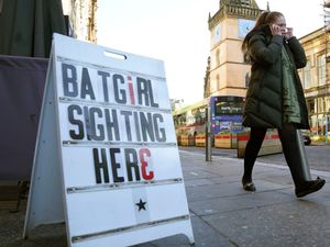 Supporting image for story: Warner Bros reportedly scraps Batgirl film following poor screen tests