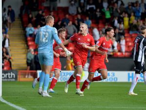Supporting image for story: Walsall 1 Grimsby 1 - Report 