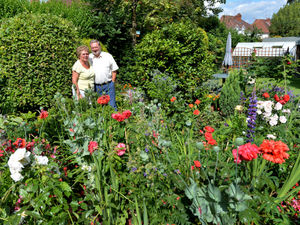 Supporting image for story: Wolverhampton gardening club formed in dig for victory still winning 80 years later