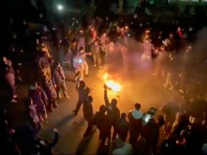 Supporting image for story: Iran death toll jumps again as Donald Trump cancels meetings with officials