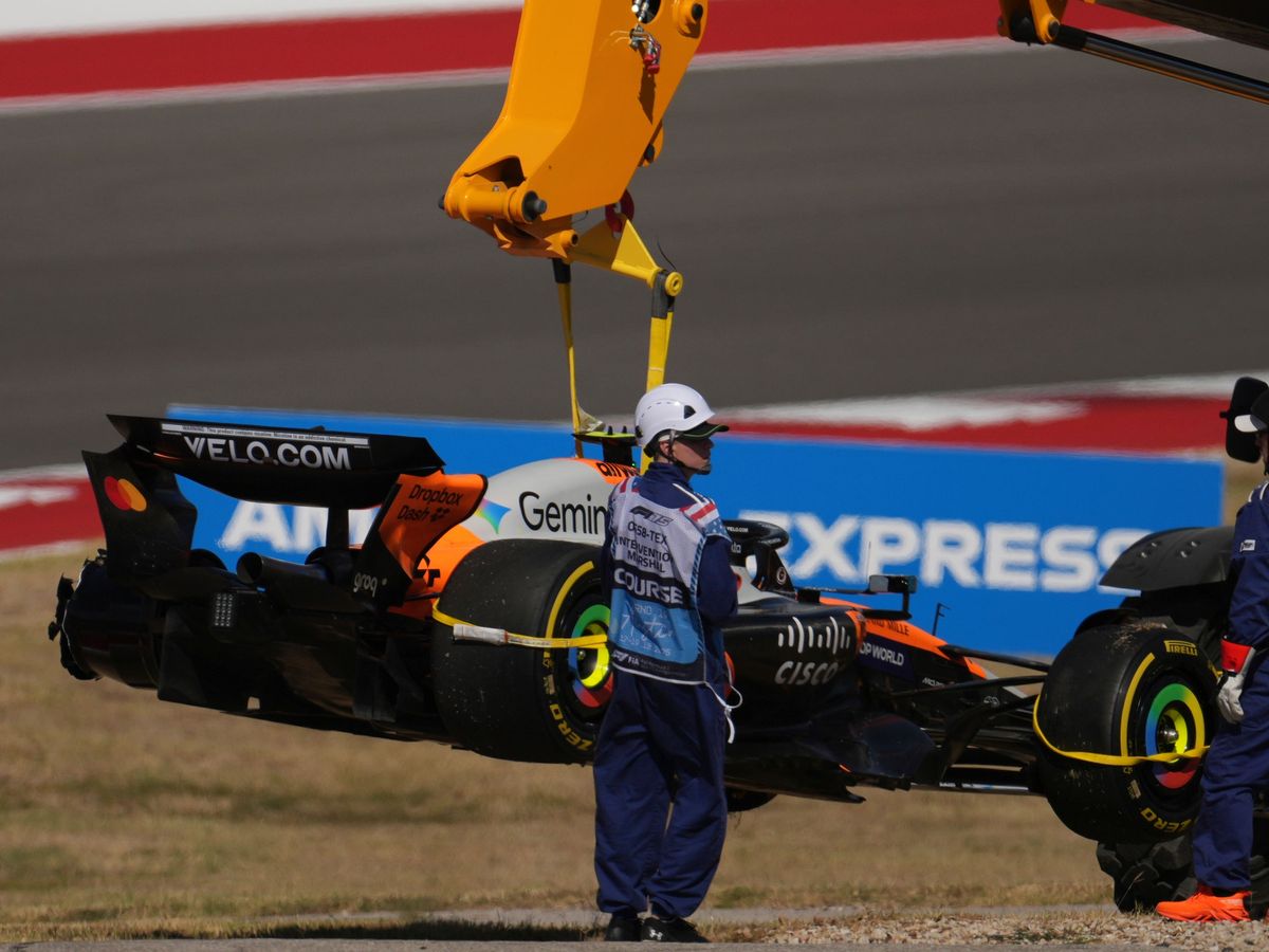 Oscar Piastri defends himself after &lsquo;racing incident&rsquo; ends sprint race