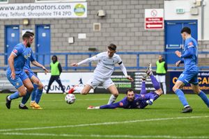 Remi Walker tries to force the ball home (Picture: Kieren Griffin Photography)