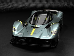 Supporting image for story: Aston Martin reveals personalisation options and Performance Pack for upcoming Valkyrie