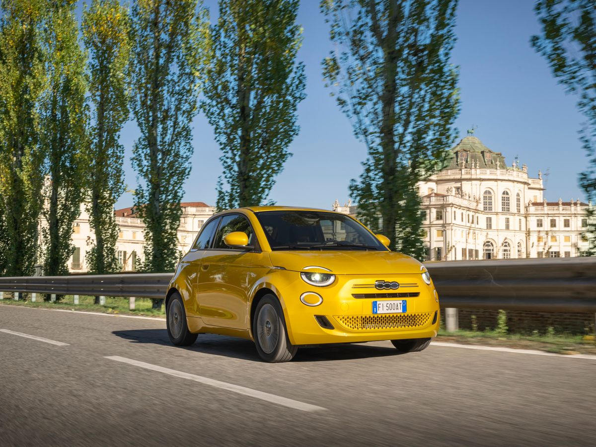 First Drive: Fiat’s 500 Hybrid is a plucky and cheeky little city car