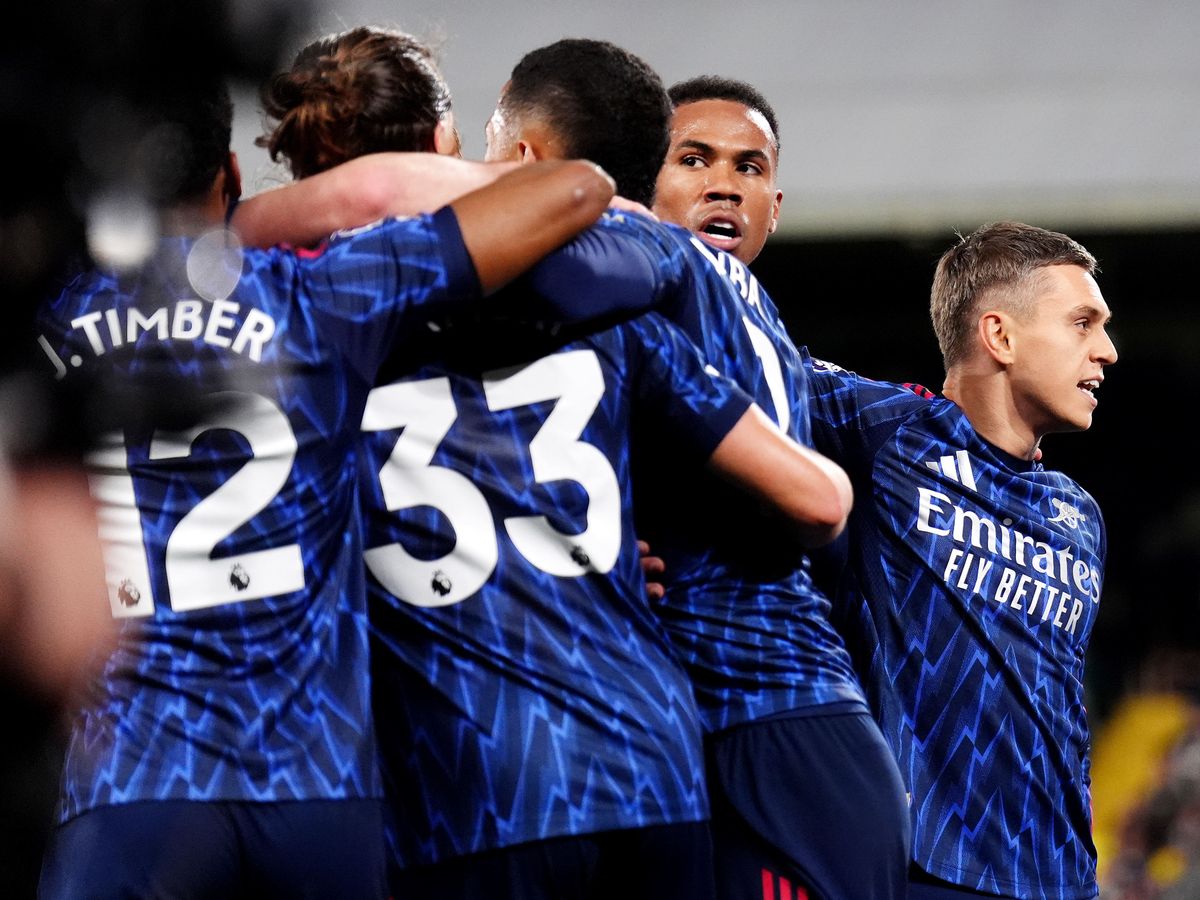 Arsenal move clear at top of Premier League after victory at Fulham