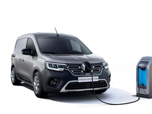 Supporting image for story: New Kangoo Van E-Tech expands Renault’s commercial EV offerings