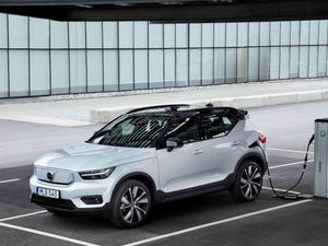 Supporting image for story: Volvo posts record revenue and profitability for 2021