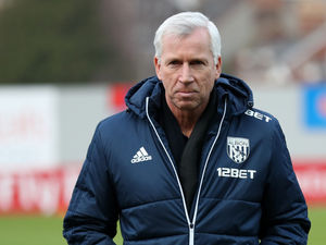Supporting image for story: Alan Pardew: Cyrille Regis was a legend of the game