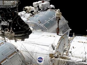 Supporting image for story: Astronauts complete spacewalk to install British-built broadband hub on ISS