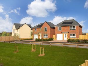 Supporting image for story: Explore autumn! Homebuilder and wildlife charity to host open walk for Staffordshire residents