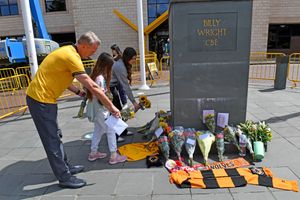Wolves fans leave tributes after the sudden and tragic death of Diogo Jota