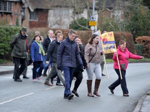 Supporting image for story: WATCH: Gavin Williamson walks 'dangerous' Codsall to Perton school route 
