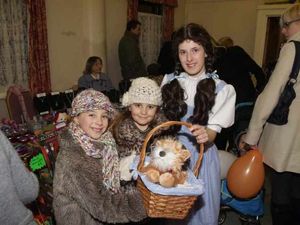 Supporting image for story: Hundreds in festive spirit