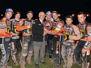 Supporting image for story: Wolves win Elite Shield at a canter