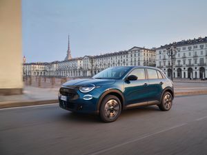 Supporting image for story: Fiat introduces new petrol powertrain on 600 SUV