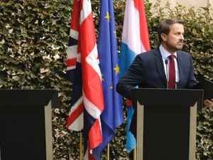 Supporting image for story: Mark Andrews on Saturday: Loos headlines and a sensitive statesman