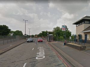 Supporting image for story: Man 'escapes serious injury' after being hit by double-decker bus in Smethwick