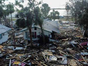 Supporting image for story: Hurricane Helene kills 44 people across five states