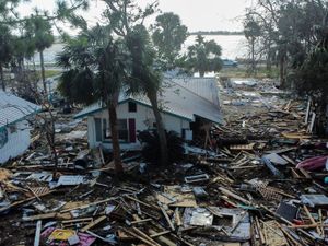 Supporting image for story: Hurricane Helene kills 44 people across five states