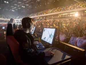 Supporting image for story: Xbox One to offer mouse and keyboard support for console games