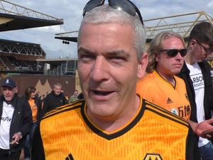 Supporting image for story: 'I'm seriously worried about this season!' Wolves fans stunned following Brentford defeat - WATCH 