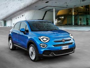 Supporting image for story: Facelifted Fiat 500X gets new technology and engines