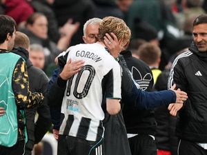 Supporting image for story: Anthony Gordon revels in Jose Mourinho praise after Newcastle beat Benfica