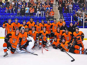 Supporting image for story: Telford Tigers lift their first trophy in 17 years