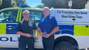 PC Charlie Jones and PCSO Gary Gwilt
