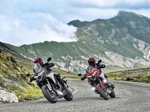 Supporting image for story: Ducati reveals the fourth-generation Multistrada V4