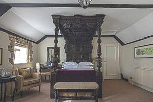 Luxury sleep – the four-poster bedroom in the old coaching inn