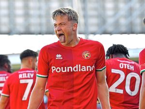 Supporting image for story: Walsall handed Freddie Draper blow as Lincoln City boss makes his stance clear