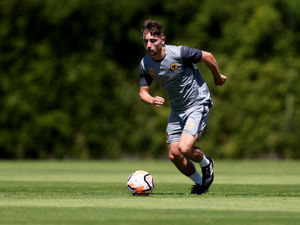 Supporting image for story: Wolves youngster Joe Hodge out to impress Gary O'Neil