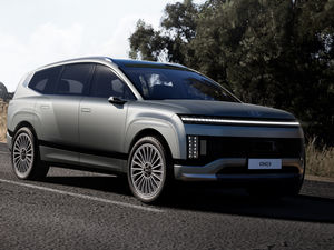 Supporting image for story: Hyundai unveils its biggest model yet with the Ioniq 9 SUV