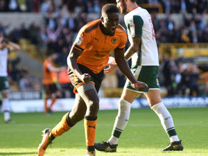 Supporting image for story: Alfred N'Diaye: Wolves can beat Manchester City