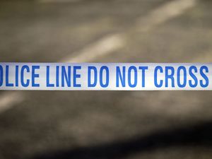 Supporting image for story: Children as young as 11 carrying knives because they feel unsafe, report finds