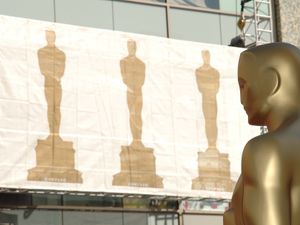 Supporting image for story: Oscars name live TV veterans as 2023 executive producers in change of strategy