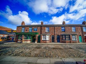 Supporting image for story: New year on Corrie to bring shock, danger and a killer who has the cast worried